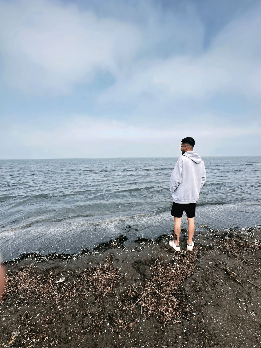 چُخ زات لاور🪶 tweet media