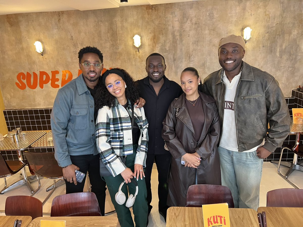 Beautiful evening in Paris with beautiful people. <a href="/OIuwatosin/">Nathan</a> <a href="/bre_dah/">Bree</a> <a href="/Lamar_JG/">Lamar Gadzama Esq.</a> 🫶🏾🫶🏾🫶🏾