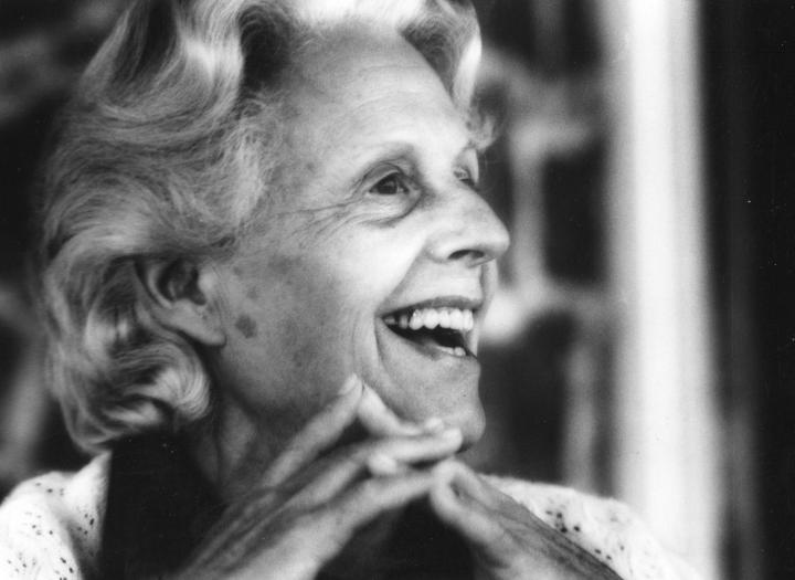 "Sense ser aventurera, he viscut com s'ha de viure: o sigui, perillosament."

Avui fa 42 anys de la mort de la gran Mercè Rodoreda. ✊