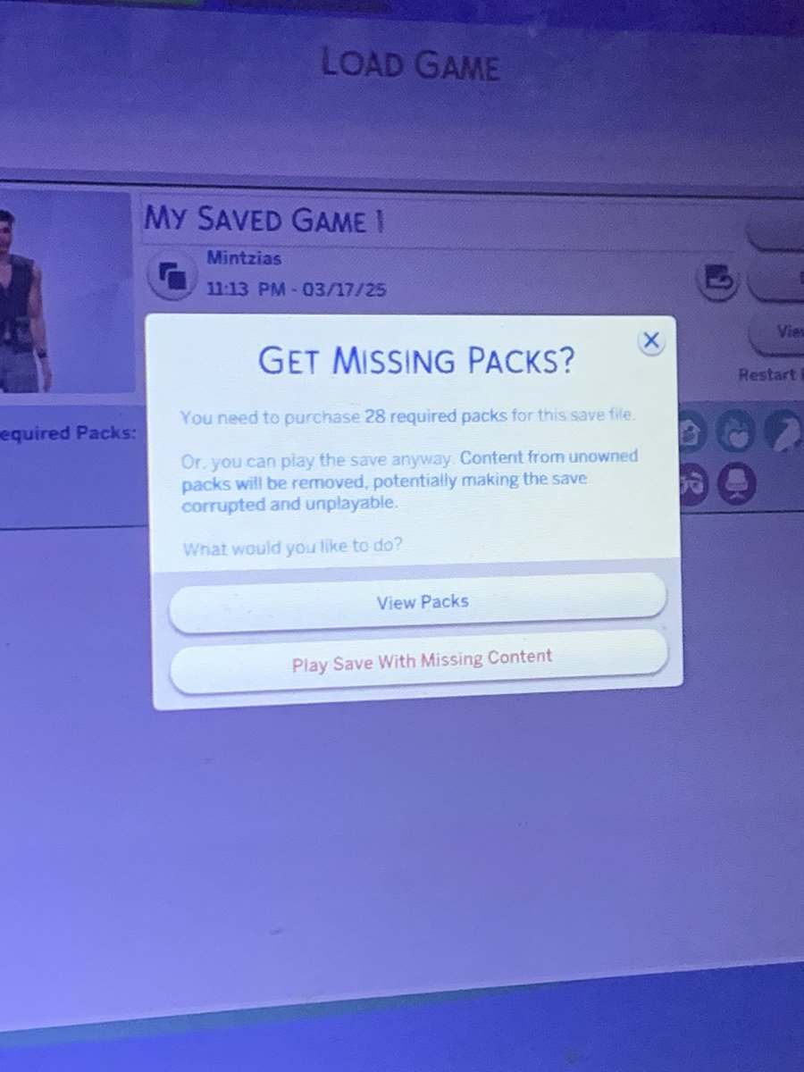 LOVINGHYNJN's tweet photo. @anadius Unrelated but why does this appear on my game? https://t.co/FBt6yVTt2y