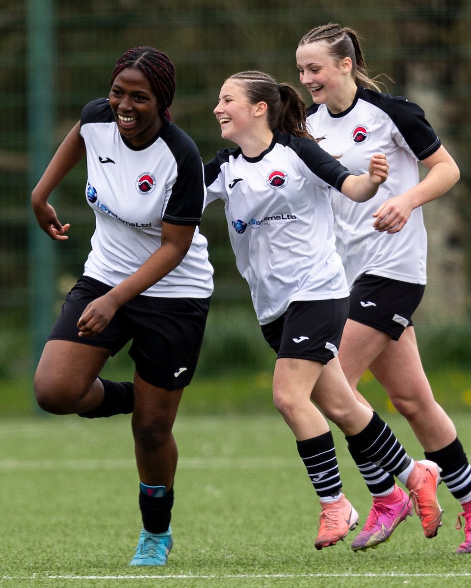 FAWales's tweet image. 🏆 @PontyUnitedW are #ButeEnergyU16sCup winners! 

Ene Audu scores the winner as the Dragons defeat Cardiff Wanderers 2-1.