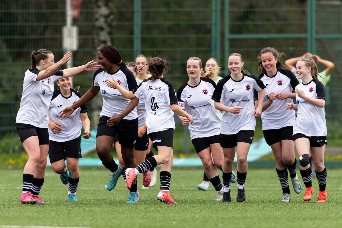 FAWales's tweet image. 🏆 @PontyUnitedW are #ButeEnergyU16sCup winners! 

Ene Audu scores the winner as the Dragons defeat Cardiff Wanderers 2-1.