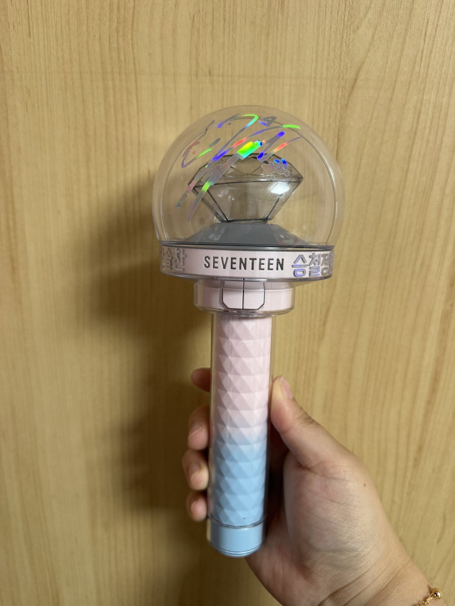 뉴뉴럿봉커스텀뜌💎 tweet media