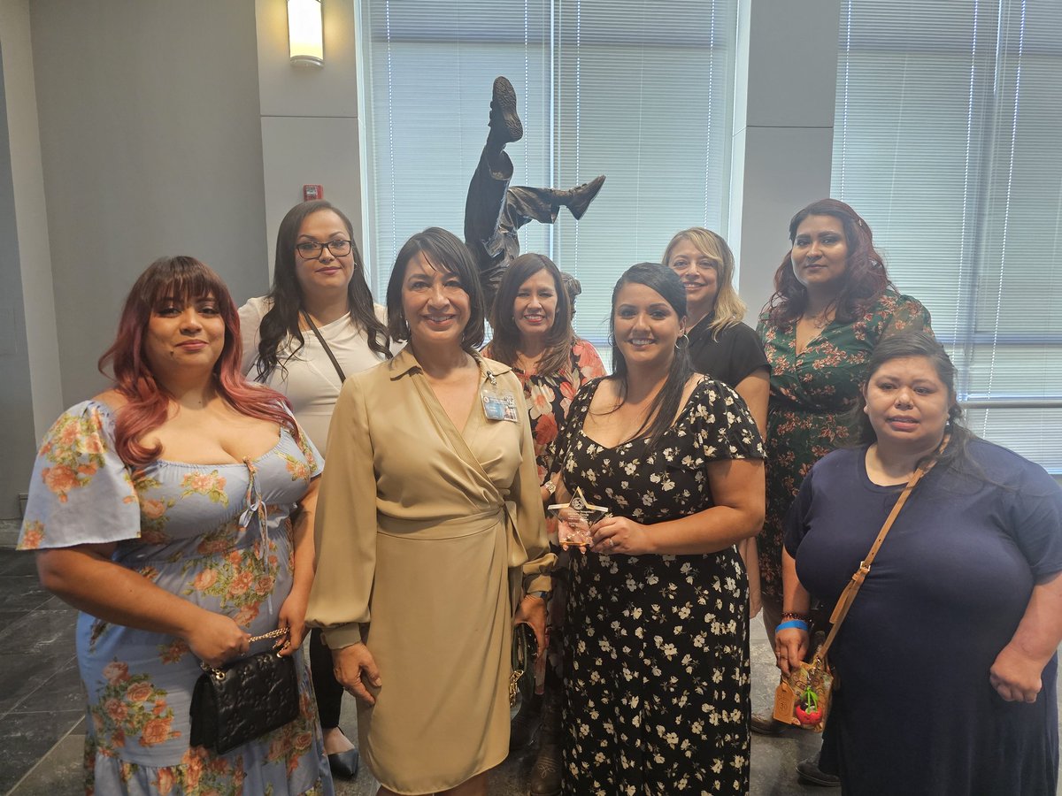 Lisa Gutierrez (@lgutierrez_phe) on Twitter photo Congratulations to our Volunteer of the Year for <a href="/PurpleHeart_ES/">Gloria Aguirre</a> Michelle Garcia. Thank you to all of our 2024-2025 volunteers. You are amazing. Congratulations to our Volunteer of the Year for <a href="/PurpleHeart_ES/">Gloria Aguirre</a> Michelle Garcia. Thank you to all of our 2024-2025 volunteers. You are amazing.