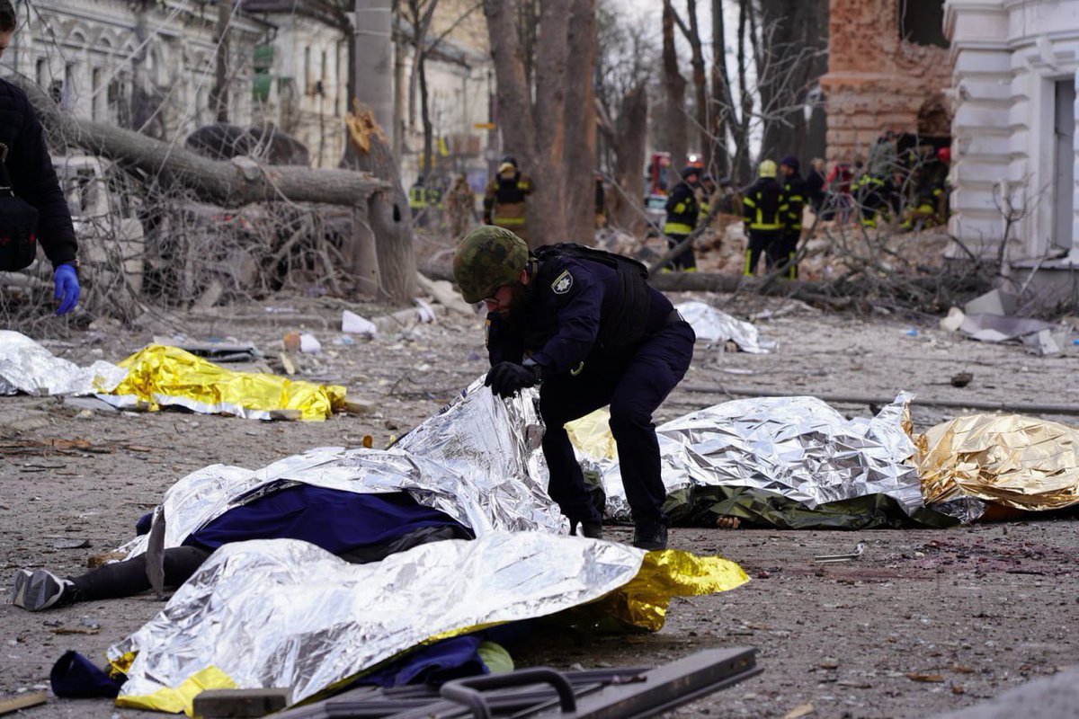 gerashchenko07's tweet photo. We need air defense and weapons, not prayers. Today russia killed 30 innocent civilians in the city of Sumy. https://t.co/l3GHCaTvvG
