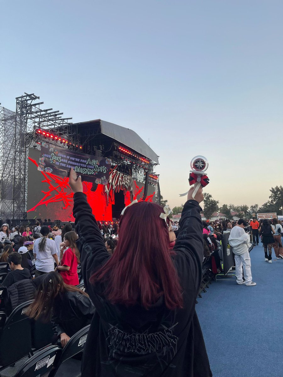 gi saw skz 𖹭 tweet media