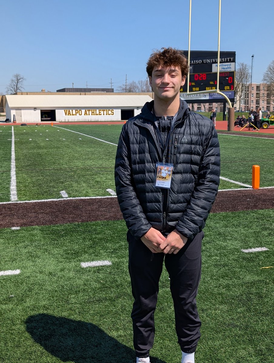 nickhachigian's tweet image. Thank you @CoachWaddle @CoachGeiger_ for inviting me to a great junior day at @valpoufootball. It was great meeting everyone and I am very grateful for the opportunity. I loved it, I hope thay I am back!