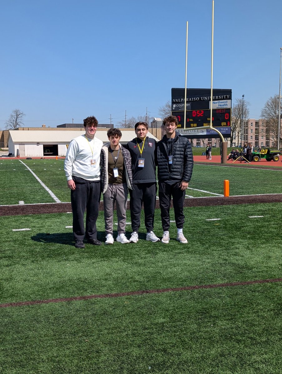 nickhachigian's tweet image. Thank you @CoachWaddle @CoachGeiger_ for inviting me to a great junior day at @valpoufootball. It was great meeting everyone and I am very grateful for the opportunity. I loved it, I hope thay I am back!