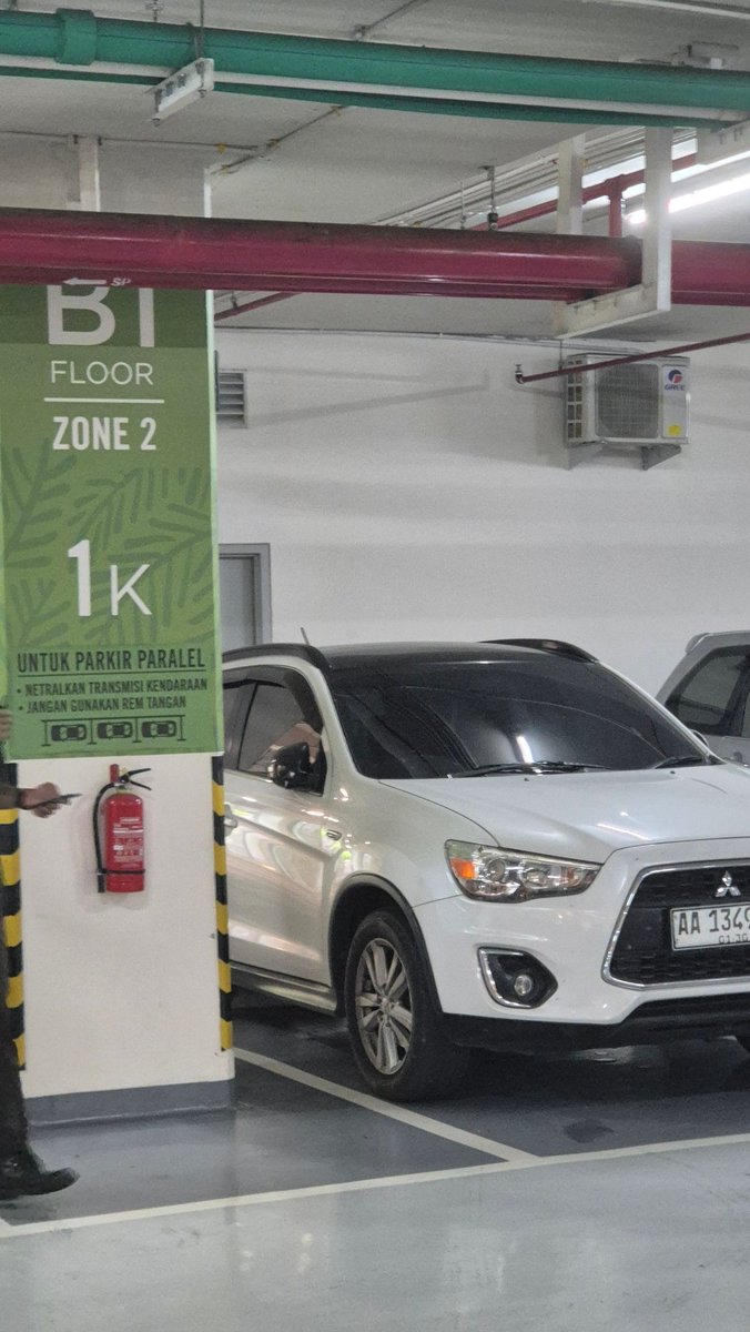 mzc0s's tweet photo. @zkbyzk @txtdariotomotif irit outlander dibanding innova bensin.
ngetol rpm mentok 2000, 1:15 gampang lur https://t.co/utsHaxUD0U