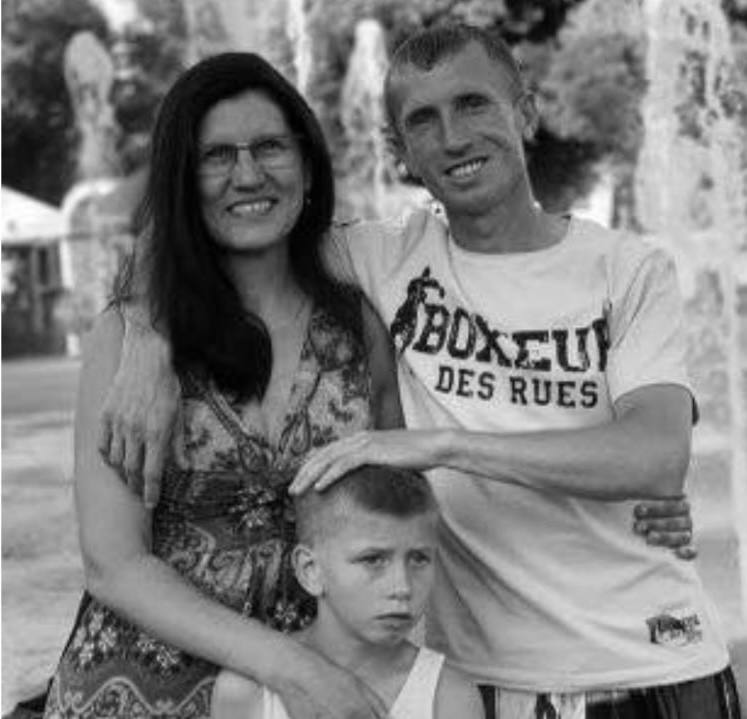 As of 6 pm today, 34 people were killed and 117 injured by the Russian strike on Sumy. Two of the killed and 15 of the injured are children.

The Russian strike killed everyone in the Martynenko family - mom, dad and their son Maksym, a six-grader.

Deepest condolences.