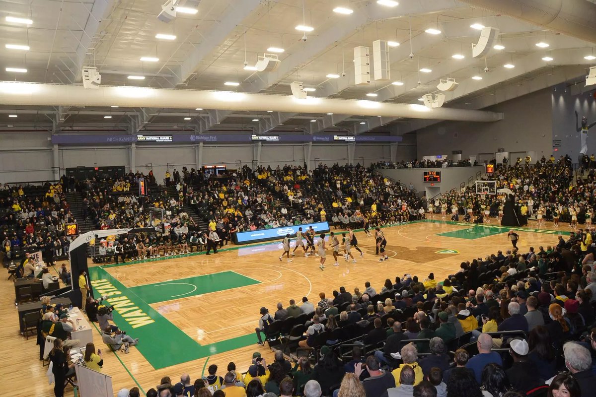 Devinbelle24's tweet image. After a great talk with the coaching staff, I’m blessed to receive an offer from Wayne State University!