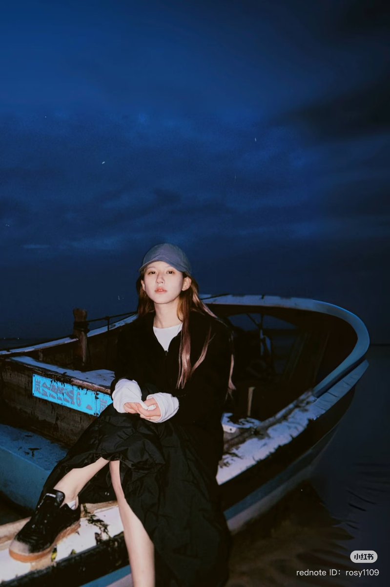 yanglu_official's tweet photo. Rednote update!💙💜

#ZhaoLusi
#BeMyself 
#LittleCourage https://t.co/pDZnjTw6p2