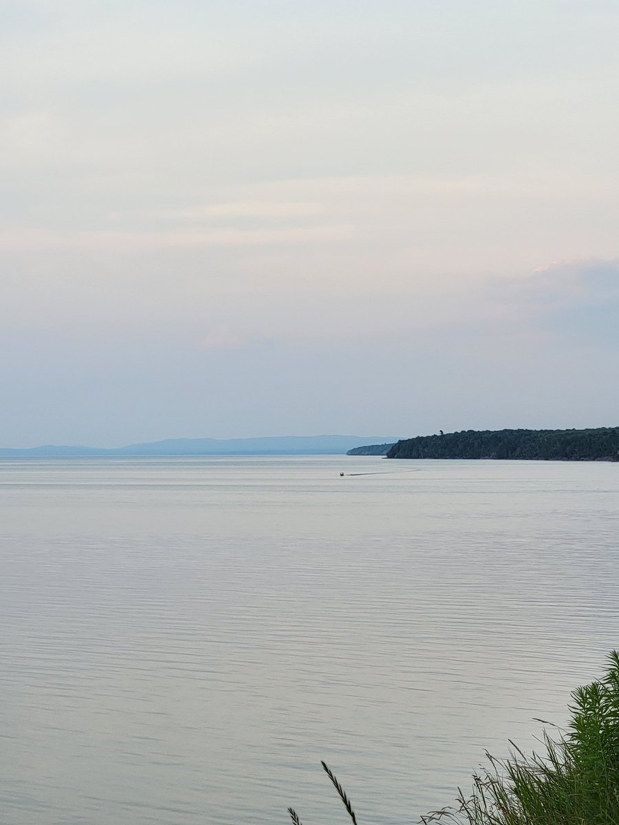 angssecrets's tweet photo. @marcuslemonis My favorite place in the USA! Lake Superior. I would love a camper to travel all over our country to see. #madeintheusatoseetheusa https://t.co/vTukUpaKKc