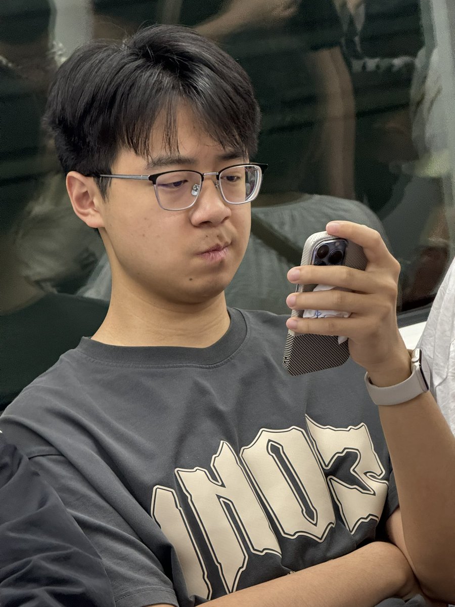 Matthiu286781's tweet photo. 为什么会这种类型的帅哥爱不释手啊！ https://t.co/OWr90BAope