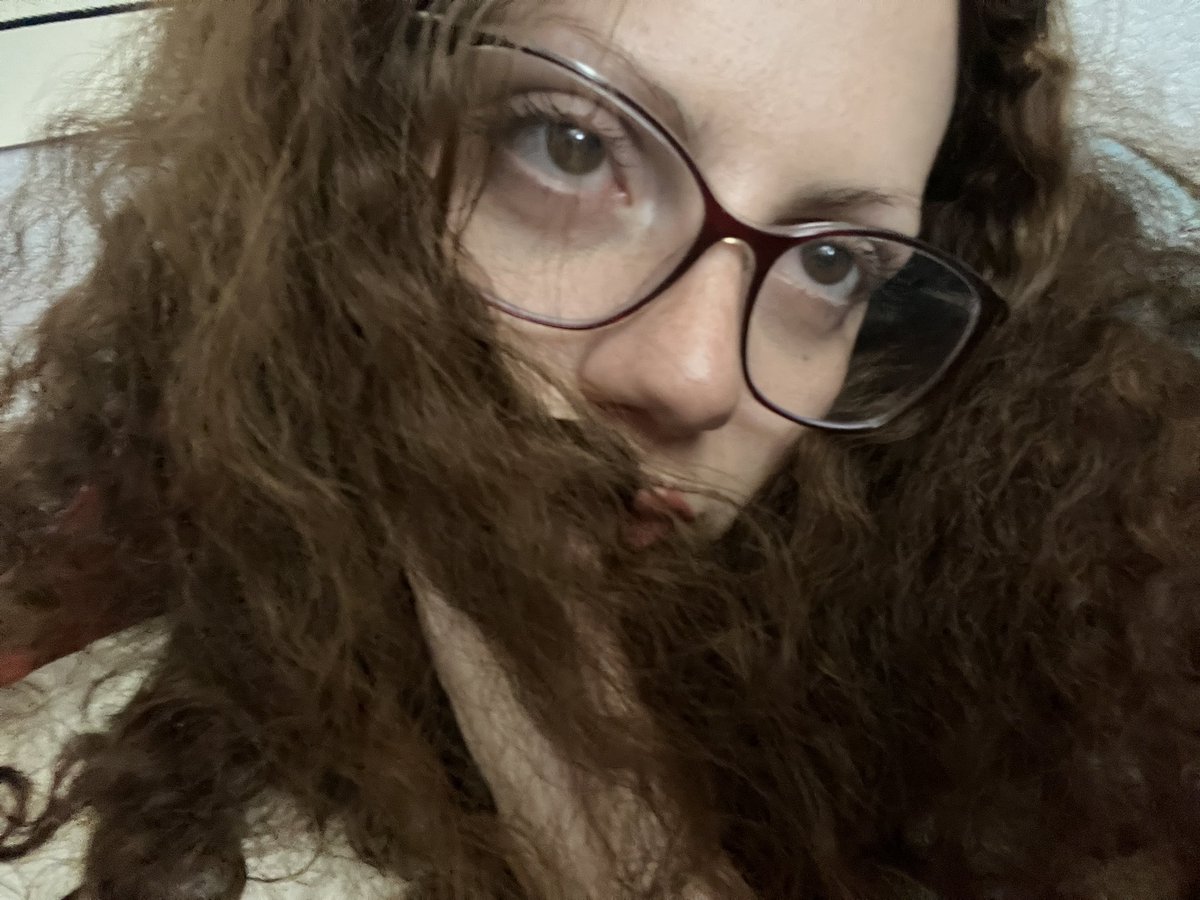 froggg1rl's tweet image. #hungover