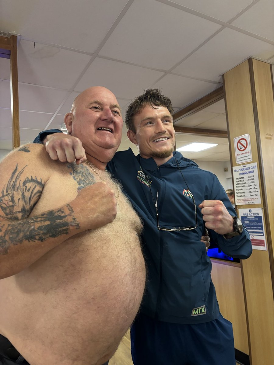 Tango1867's tweet image. What an honour to have future world boxing champion Dalton Smith on board backing Lauren’s legacy what a top man please keep sharing and donating to laurenslegacy.redskyfoundation.com Saving Lives Together 🩷🩷