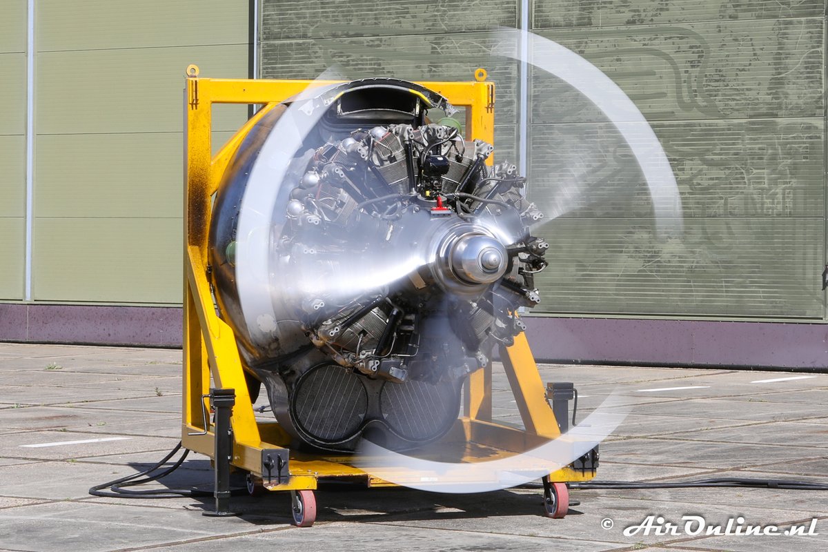 bjfloor's tweet image. Stermotor van 3.700 pk snort er lustig op los bij Aviodrome

Lees verder op:
aironline.nl/weblog/2025/04…

#EHLE #LelystadAirport #Aviodrome #Stermotor #Wright #R3350 #Radial #LockheedNeptune