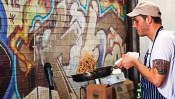 #FlashbackFriday to 2012: <a href="/ChefRobRossi/">Rob Rossi</a>  teamed up with Sarafino at the Toronto Garlic Festival to demo a no-nonsense classic—Spaghetti con Aglio e Olio. Just garlic, oil, pasta, and skill. Who remembers that aroma?