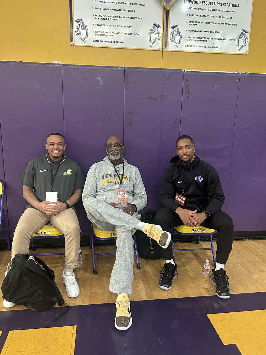 Quron Marks tweet media