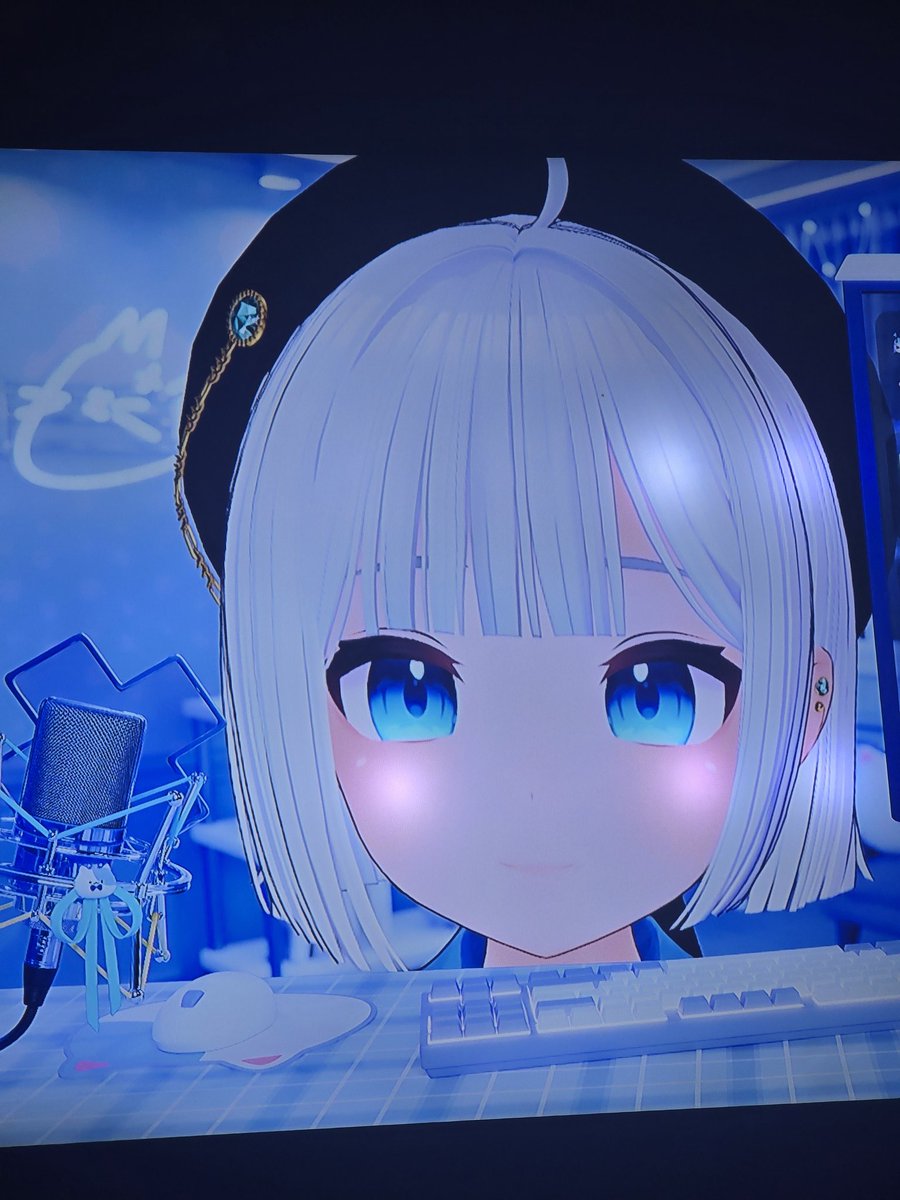 TV로 방송 보는데 디스플레이 고장난것때문에 세구가 더 귀여움..