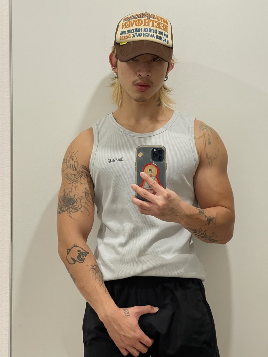 z3 (@exnihalo) on Twitter photo 