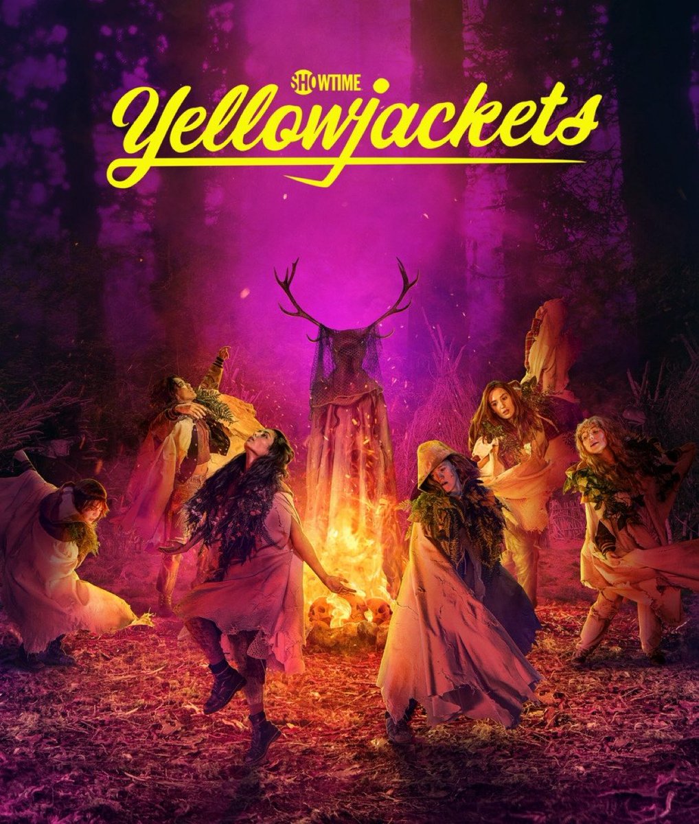 Xavrazo's tweet photo. Chicas cazando y comiendo chicas, desmembrando hombres y llevando la locura a otro nivel.
Yellowjackets S3 es todo lo que amo: survival horror, brujería ancestral y thriller urbano femenino.
Se atreve a lo impensable. Me encanta. #YellowjacketsS3 https://t.co/rl205Rtm6w