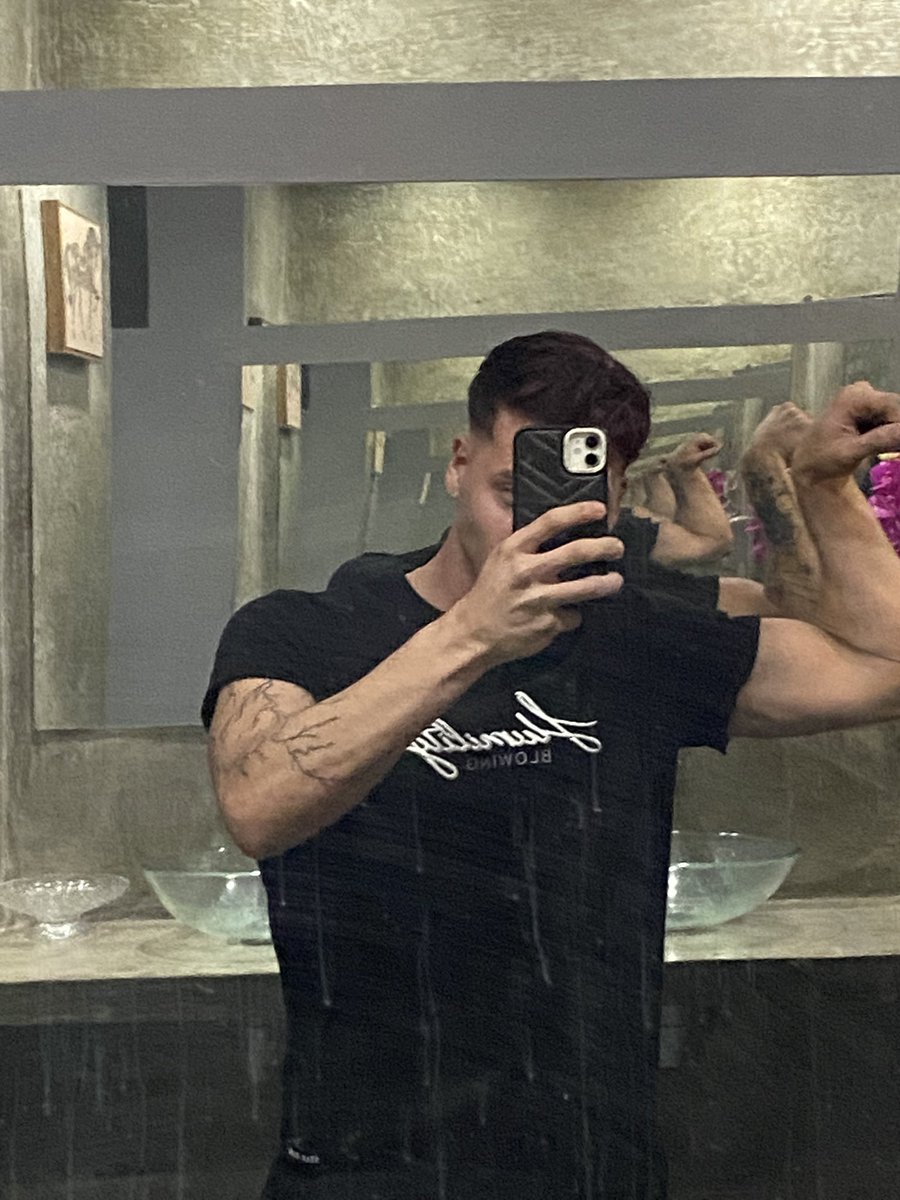 Alex Hernández tweet media