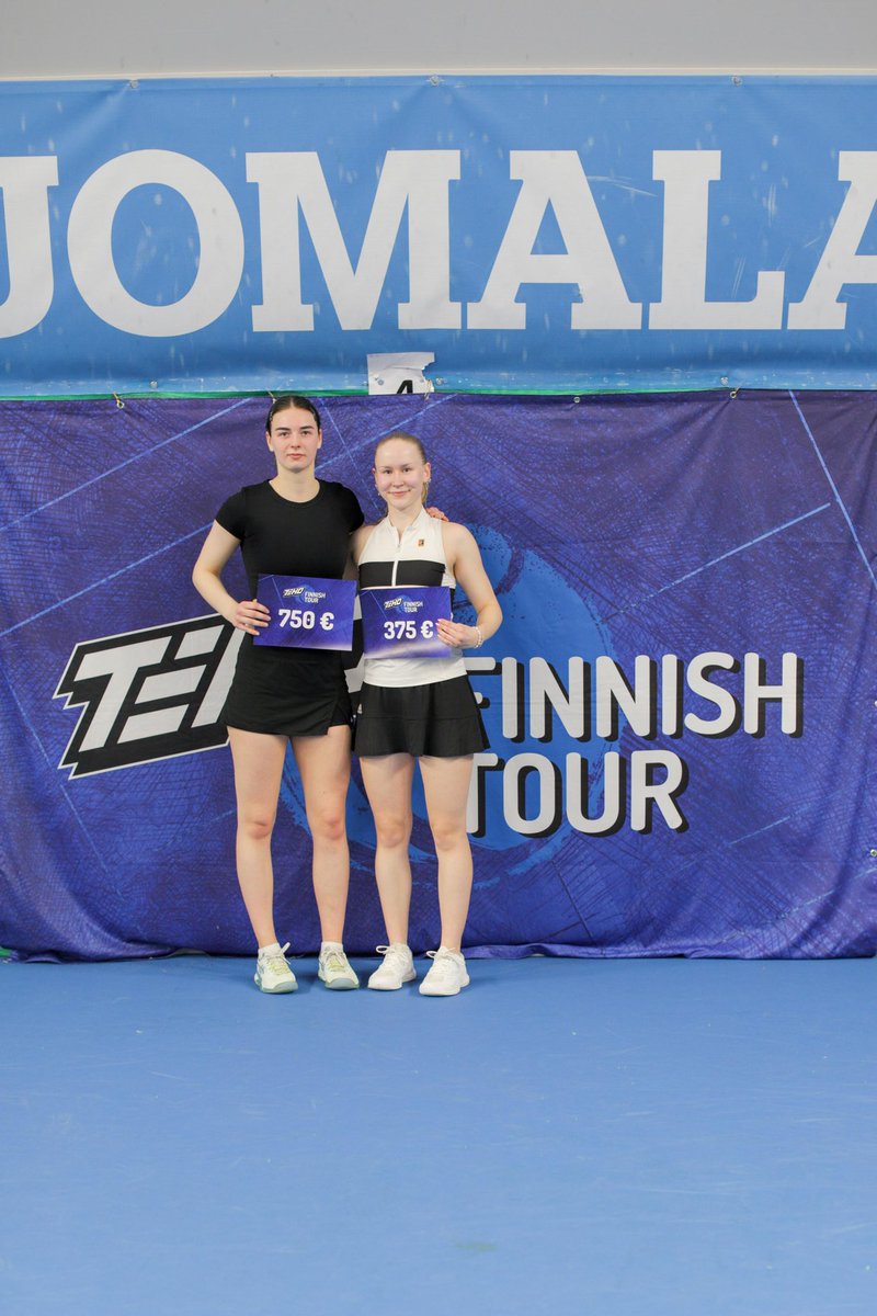 tennisfi's tweet photo. Jyväskylän TEHO Finnish Tour -osakilpailu pakettiin ✅🏆 onnittelut turnausvoitosta Lassila ja Mol 👏🏻 Kyseessä on Molin uran ensimmäinen voitto TEHO Finnish Tourilla!

🥇 Jeri Lassila, Smash 🥈 Oskari Eerola, LVS
🥇 Iben Mol, LVS 🥈 Khloe Kärkkäinen, TaTS https://t.co/VDG7TDwHsI