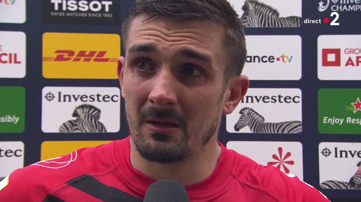 L’émotion de Thomas Ramos au micro de France TV après le coup de sifflet final.

«Ça va être difficile de parler. Je bute mal tout le match et au final, ça se termine comme ça. Je suis content mais p*tain, ça m’aurait fait ch*er de perdre ce match à cause de moi».

Image forte.