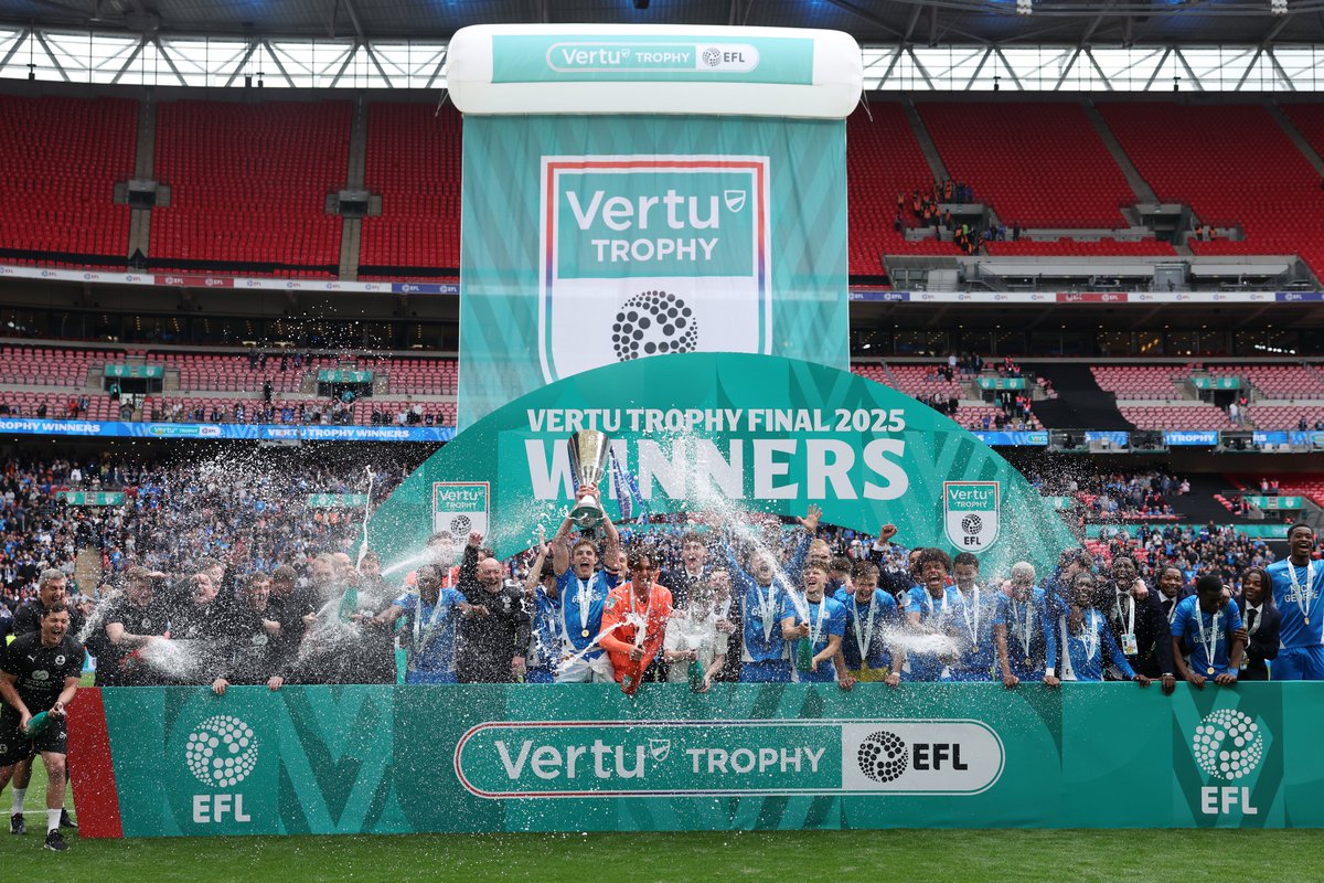 wembleystadium's tweet photo. Back-to-back. 

🏆 @theposh #VertuTrophyFinal https://t.co/EEQLIw1sE5