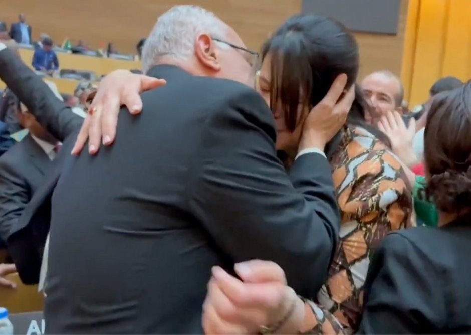 ⛔ في نظركم لماذا الجزائر دائما منبوذة سواء من جيرانها أو من مختلف دول العالم !؟؟؟