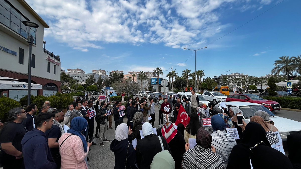 🇵🇸 Gazze Ölüyor, #AyağaKalk!

Soykırıma sessiz kalmamak ve insanlığın ortak sesi olmak için bugün günlerden Gazze..

Ses çıkarmak için insan olmak yeter

#Gazze 
#FreePalestine