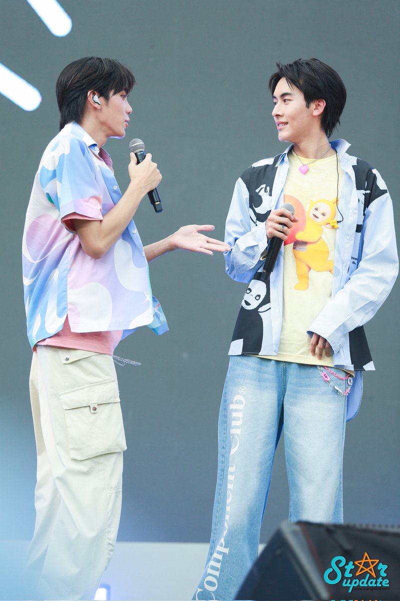 "โชกุน-กร" ร่วมสาดความสนุกในงาน "Siam Paragon Summersive 2025 : Happiness in Full Bloom"

PROXIE AT SIAM PARAGON 
#PROXIEth #PROXIEChokun #PROXIEGorn
#SiamParagonSummer2025xPROXIE
#SiamParagonSummer2025
#SiamParagonSongkran2025