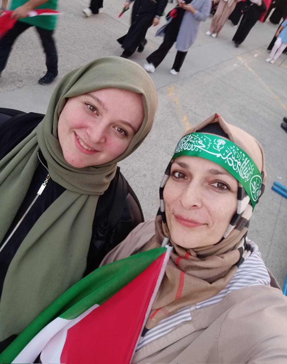 Ben İnsan'ım ve Müslüman'ım.
Benim Filistin diye bir davam var 

🇵🇸🕊️🇹🇷 🇵🇸🕊️🇹🇷

Gazze'yi Unutma Unutturma.!! 
#GazzeyiUnutmaUnutturma
#GazzeÖlüyor #Gazze 
#AyağaKalk #GazzedeKatliamVar