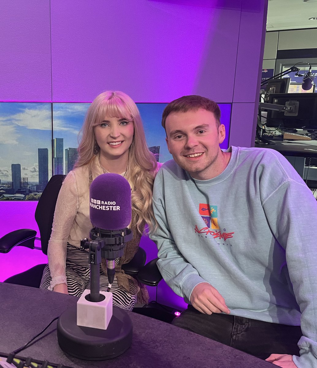 juneholland_'s tweet image. Had an AMAZING time on @BBCRadioManc this morning with @JMtwittor 😁🙌

If you missed it you can listen back to our chat and my live performance on @BBCSounds by following the link below about 3hrs 23mins into the show! 📻

bbc.co.uk/sounds/play/p0…

#bbcmanchester #radiointerview