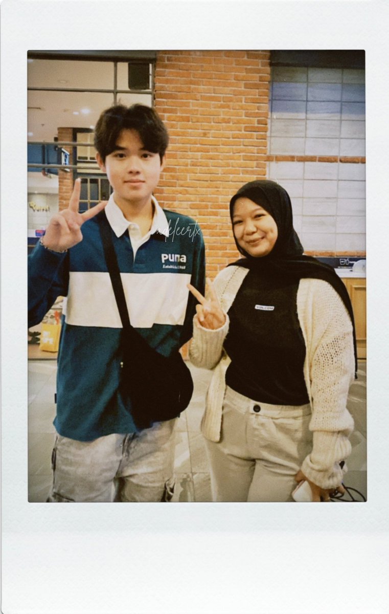 adeleertx's tweet photo. (belum) menamatkan perjalanan gue sebagai sandyours🙇🏻‍♀️🤍 

((sisanya mls ngescroll)) https://t.co/oFRF1Tnu9R