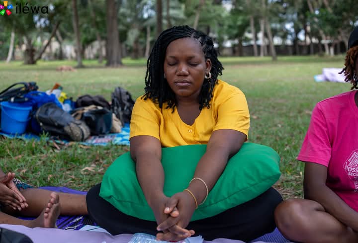 Retour sur ma journée du 08 Mars

J'ai eu l’immense plaisir de co-organiser, avec l’équipe <a href="/ilewa/">aweil alor</a>, la deuxième édition de *Iléw’art* , une activité artistique pensée comme un espace d’expression libre et de sororité. 
#JIF2025 #IléwArt #ÉgalitéDesGenres #VoixDesFemmes