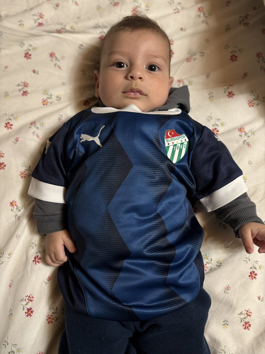 Tesislere şampiyonluk kutlamaya geliyoruz başkanım :) <a href="/EnsCelik16/">Enes Çelik</a> <a href="/BursasporSk/">Bursaspor</a> <a href="/bsmedya/">Bursaspor Medya</a> <a href="/bursasporluyuz/">Bursasporluyuz.org</a> <a href="/Bursasporumcom/">Bursasporum.com</a>