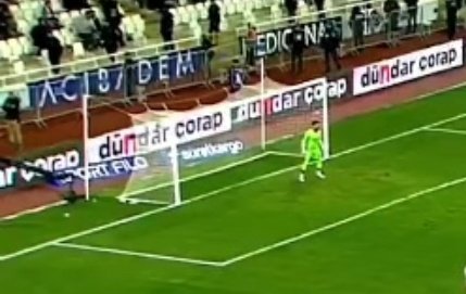 futbolbudur1's tweet photo. Ali Şaşal Vural Daha Ne yapsın ki 😄#Sivasspor #FenerinMaçıVar #svsxfb https://t.co/3uOINBsUBf