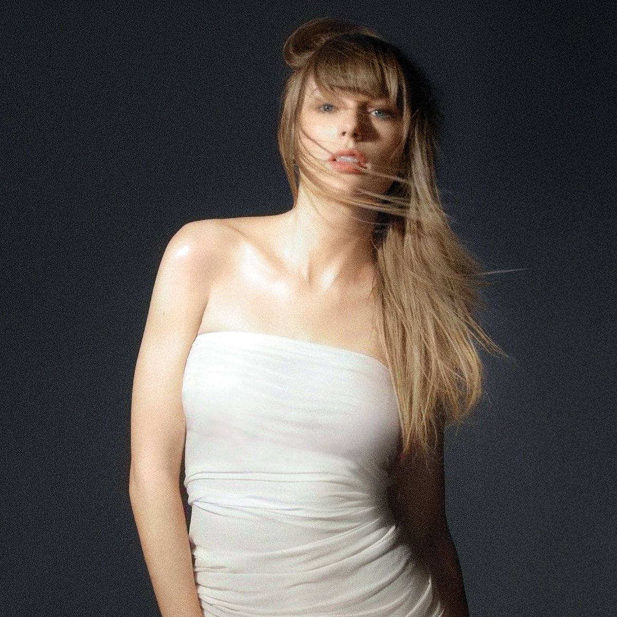 🚨 | A NEW Taylor Swift album is coming SOON!