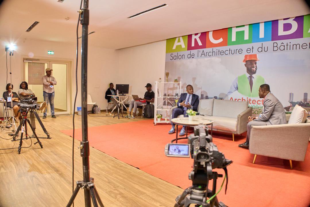 smartenergyci's tweet photo. Jour 3 à #Archibat et l’énergie intelligente est à l’honneur ! Des échanges inspirants entre nos experts et les visiteurs.
Merci à tous pour votre enthousiasme autour des solutions #SmartEnergy !
#SmartEnergy #Archibat2025
——————————————————
Day 3 at #Archibat and smart energy takes center stage! Inspiring exchanges between our experts and visitors.
Thank you all for your enthusiasm for #SmartEnergy solutions!
#SmartEnergy #Archibat2025