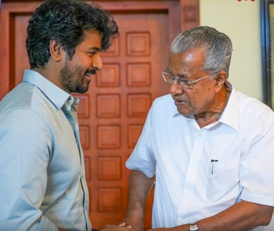 AllIndiaSKFC's tweet photo. Our #SK @Siva_Kartikeyan annan with Honourable Chief Minister of Kerala, @pinarayivijayan sir 😊 https://t.co/MTctElTeBK