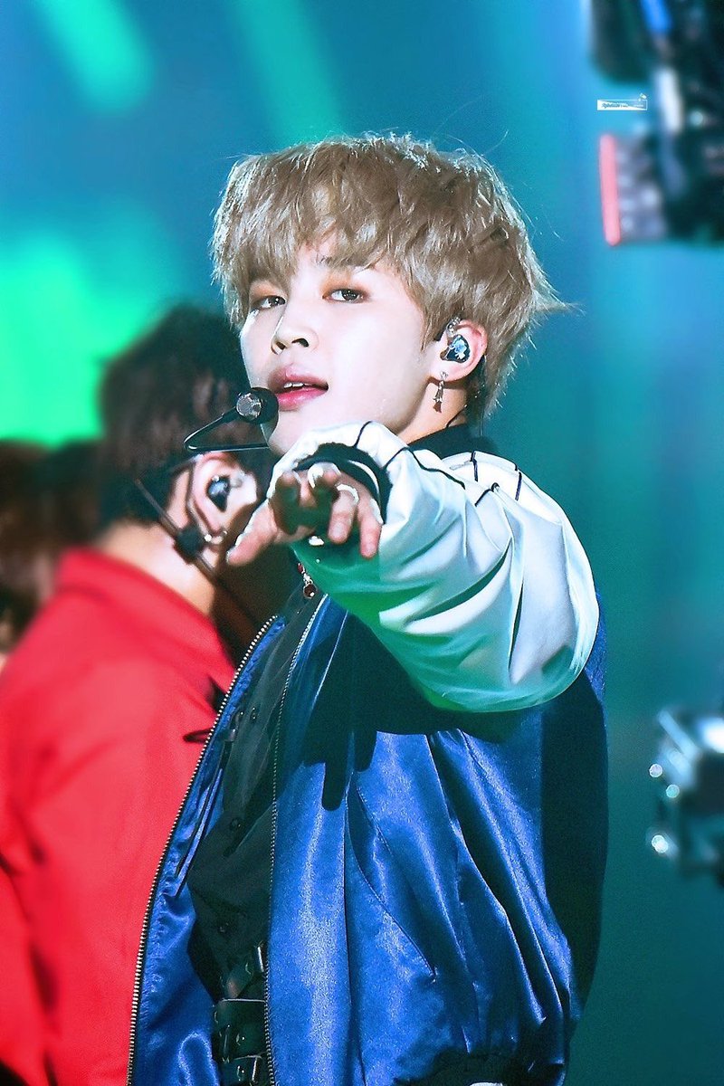 StJiminMexico's tweet photo. I vote JIMIN Like Crazy for Best K-pop song off all time #bksoat @ICONPOLLS https://t.co/ieksxqXcdg