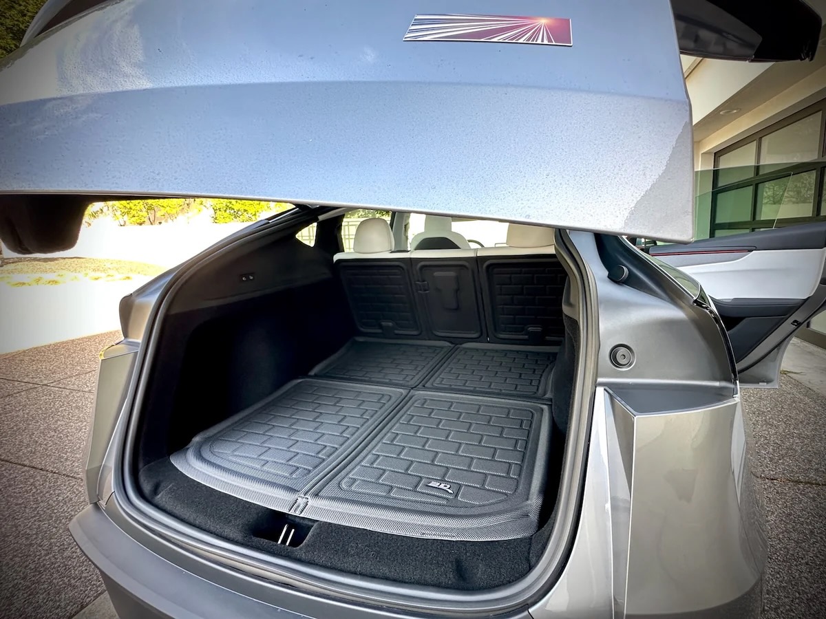 TESLARATI tweet media