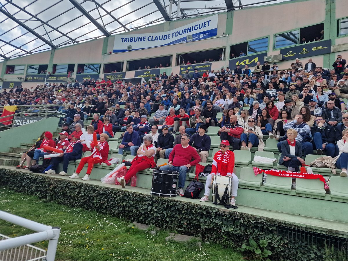 Merci à Menkarska et aux joueurs <a href="/RCAuchGascogne/">Rugby Club Auch</a> pour cette magnifique saison qui méritait une meilleure sortie que cette défaite contre Orléans...
