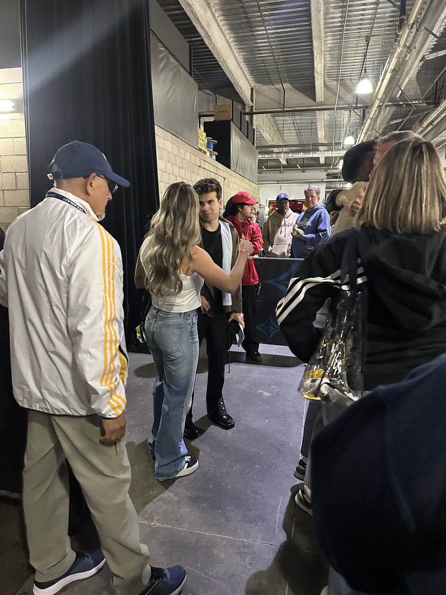 Got to see Riqui for a second I didn’t wanna disturb him  he was with his family but great to see you again ❤️ #riquipuig #lagalaxy