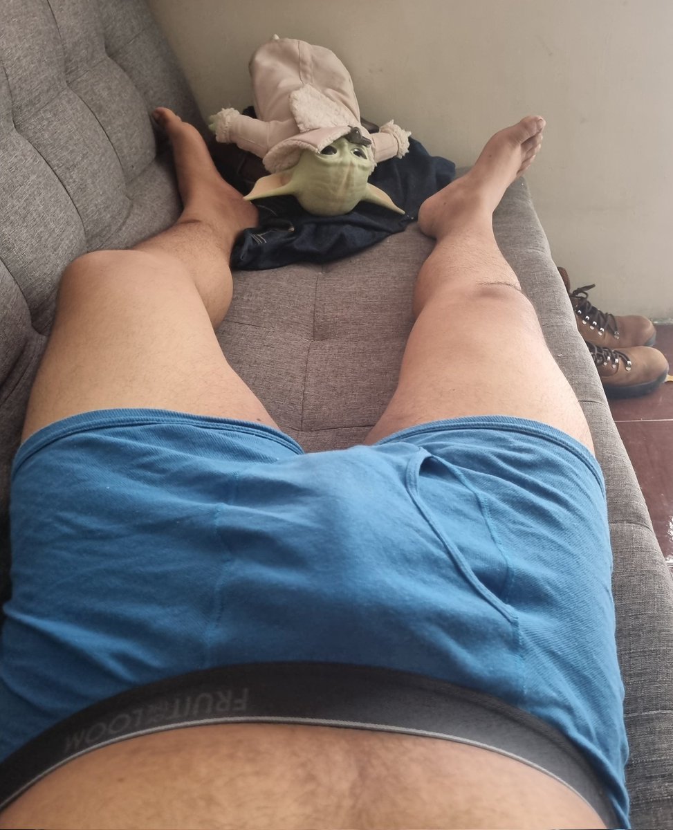 CCustman's tweet photo. Domingito de hueva, con mi camarada el baby Yoda😎
Crudo😵‍💫✅️ 
Bien Deslechado💦✅️
En calzones🩲✅️ 
Y de rato a jugar fútbol⚽️ un rato, para levantar más el ánimo 💪🏼 https://t.co/vRInCzpeu8