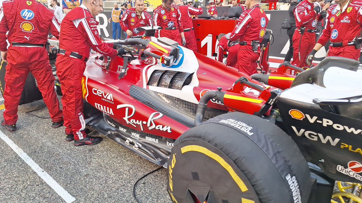 robertofunoat's tweet photo. Un’ampia gallery di foto sulla griglia di partenza (📸 @pciccarone @RmcMotori ) #F1 #BahrianGP #Gallery https://t.co/atgJBuvEmn