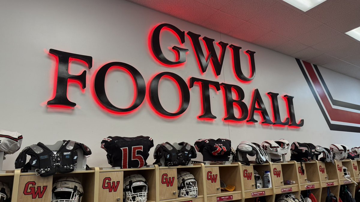 RyanH_71's tweet image. Grateful to be back at @GWUFootball for their Spring Game and Junior Day, as well seeing the coaches again. Looking forward to being back this summer. @CoachTylerJohns @CoachCully_GW @GWUCoachPinnix @CoachReisert