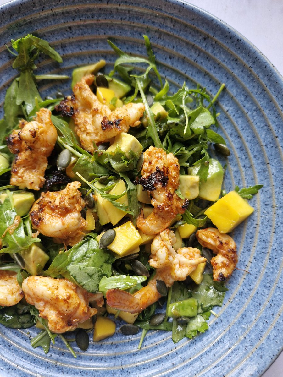 JennyCooneyHEc's tweet image. Prawns with Mango &amp;amp; Avocado Salad  #salads #homeeconomics